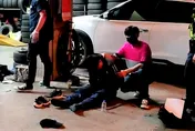 影/電影情節真實上演！超猛少年阿sir「大拇指卡板機」　1秒制伏持槍通緝犯