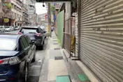 爸爸救我！基隆20歲女買個蛋糕「被打到眼窩骨折」　男搭訕不成動粗