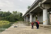 快訊/嘉義竹崎大橋下驚見男浮屍！身體腫脹死亡多時　警清查身分中