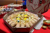 挑戰味蕾！必勝客5/22推「大腸蚵仔麵線披薩」　達美樂配過黑糖珍珠