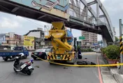 快訊/土城水泥預拌車擦撞機車　騎士小腿遭輾碎送醫急救