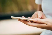 手機自動解鎖？駭客距4米就能入侵　9款手機很危險、iPhone也入列