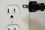 插座孔「口吐綠沫」怎麼辦？台電授「3招」避免短路走火釀災