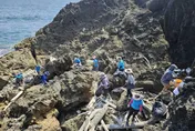 影/墾丁龍坑崩崖峽谷地形難清理　墾管處邀山難救助協會清出500公斤垃圾