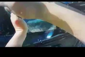 影/酒駕昏睡整輛車直接停在快車道 　阿sir「警棍破窗」他拒酒測後果超慘
