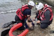快訊/淡水金色水岸6旬男溺水　警消救起無呼吸心跳送醫搶救