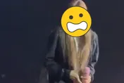 影/BLACKPINK澳門開唱！ Lisa遇1事「罕動怒臭臉閃人」 畫面流出