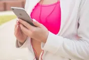 天橋上晨運被侵犯！80歲嬤指認19歲救生員　法院判罪名不成立