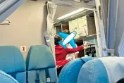 會說普通話了！國泰航空歧視爭議後　空姐用「三語」逐一問乘客要不要毛毯