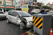 快訊/影/屏東市近千戶大停電！禍首竟是72歲翁駕車撞爛變電箱　16:45恢復供電