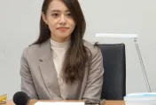 高虹安在壘球簽名遭議員揶揄　市府發言人：落款非市長主動