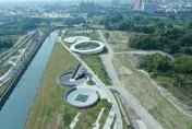 噁心！屏東縣民公園驚見「遛鳥俠」遊蕩　民眾看傻眼直呼嚇壞孩童