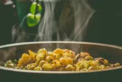 熱食保存「少做1動作」害全家集體食物中毒　醫：很多人都太急