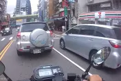 行人地獄？過斑馬線突遇急駛車按「叭叭」　生死一線間