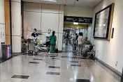 待床病患滿到電梯口！不只臺大醫院缺病床　王鴻薇揭原因是「衛福部這政策」