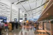 疫後遊日注意！關西機場伴手禮商店銳減　旅客想爆買卻撲空成「土產難民」