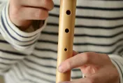 陳櫻文3歲兒「吹直笛溜滑梯」直笛插進上顎！她見傷口崩潰：像綻放的花
