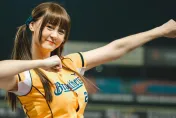 中信兄弟啦啦隊女神短今曬「清涼照」！火辣身材讓大批網友暴動了