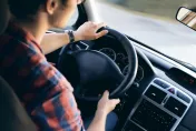 大陸汽車業務「羅志祥」腳踏5條船　育嬰室、車上淫亂行徑大公開