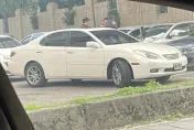 快訊/北市遠東飯店旁驚傳「歹徒」持槍押人！民眾嚇壞報警    原來是便衣警抓毒販
