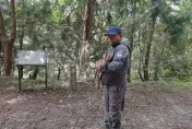 山羌你怎不跑？暖山友以為牠受傷抱著走5km　林管處診斷：是老邁走不動
