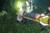 影/宜蘭摸黑救援片！落水載浮載沉警消急拋繩「拉引」救人　清查竟是失蹤人口