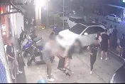 影/公司慶生變格鬥賽！高雄釣蝦場拿椅互K　害他通緝身分曝光