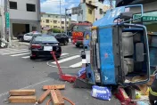 影/台中直直撞！貨車未拉手煞車滑動　司機衝駕駛座反加速翻覆