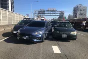 變換車道出事！國1瑞隆段5車追撞　2人受傷送醫