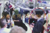 影/不蘇胡！捷運新蘆線驚見西裝露鳥俠　車廂內當著老弱婦孺「中門大開」警急逮人