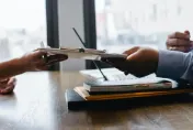 8月3生肖迎事業轉機！貴人相助「升職加薪」超輕鬆