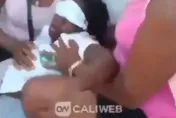 影/哥倫比亞36學生校內玩通靈遊戲　竟集體中邪抖動！送醫暫時性失明