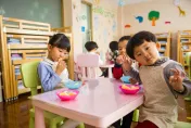 幼兒園孩「可愛胸針藏機關」2教保員見真相心寒　無奈離職：不想做了