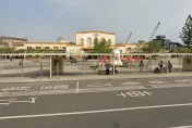 影/太狠了！2街友嘉義火車站前互毆　擒抱重摔頭部重創亡…兇嫌遭聲押
