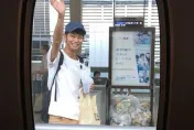 專長就是耍廢！躺平男出租「廢人陪伴」5年狂賺890萬　竟然還出書了