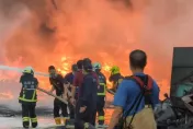 影/高雄環保科技廠空地大火！濃煙直竄天際籠罩「3地區」　環保局將開罰