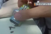 男子嘴含蟑螂吐餐點內惡意敲詐　員警到場再從身上搜出「20多隻小蟑螂」
