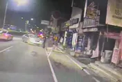 影/台南嚴重車禍！2車相撞波及6店家1人送醫　疑迴轉未注意直行車釀禍