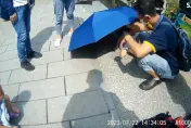 嘉義檜意森活村3歲女童小腿「種進」排水孔！慈父撐傘安撫等救援