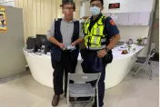台中糊塗騎士「錢袋破掉」騎車飛撒20萬鈔票　熱心民眾幫撿回