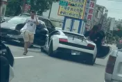 影/抓姦？賓士先撞藍寶堅尼、再拉嫩妹下車　網觀戰：七辣寧在牛車上哭