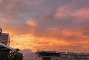 卡努動向/花蓮、基隆火燒雲超驚豔　氣象局：雲高、厚實就會發生