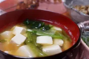 超多人都錯！水果千萬別飯後吃　中醫：恐會腹脹腹瀉或便秘