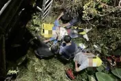 17歲男貢寮夜騎撞護欄　跌落3米深溝大腿撕裂傷