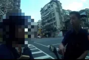 影/開遠光燈遭攔查出無照騎車　男子嗆警衝撞遭上銬送辦