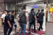 為30萬賭債亮刀恫嚇！ 7人互毆6人中刀掛彩　他見開打閃超快
