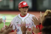 劉基鴻開轟！致勝2分砲助龍3連勝　葉總賽後道出期許