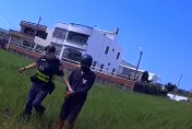 影/騎士酒駕遭鷹眼發現竟拒檢　下秒棄車跳農田狼狽被逮…付出代價慘了