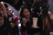 賴品妤被絆到自摔卻控中天記者推人　鍾沛君酸好了啦：妳這個假摔仔