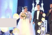 重量級！4壯漢抬「新娘180公斤」進婚禮…猙獰喊：撐不住　新郎表情曝光